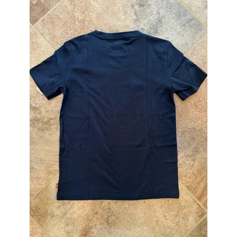 Boys Levi's Navy Short Sleeve Graphic T-Shirt Size Medium NWT Back to School